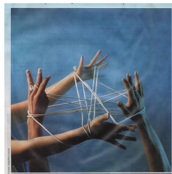 1º Descarregamento, seleção e separação. Produtos semelhantes são separados para serem enviados ao processo adequado.